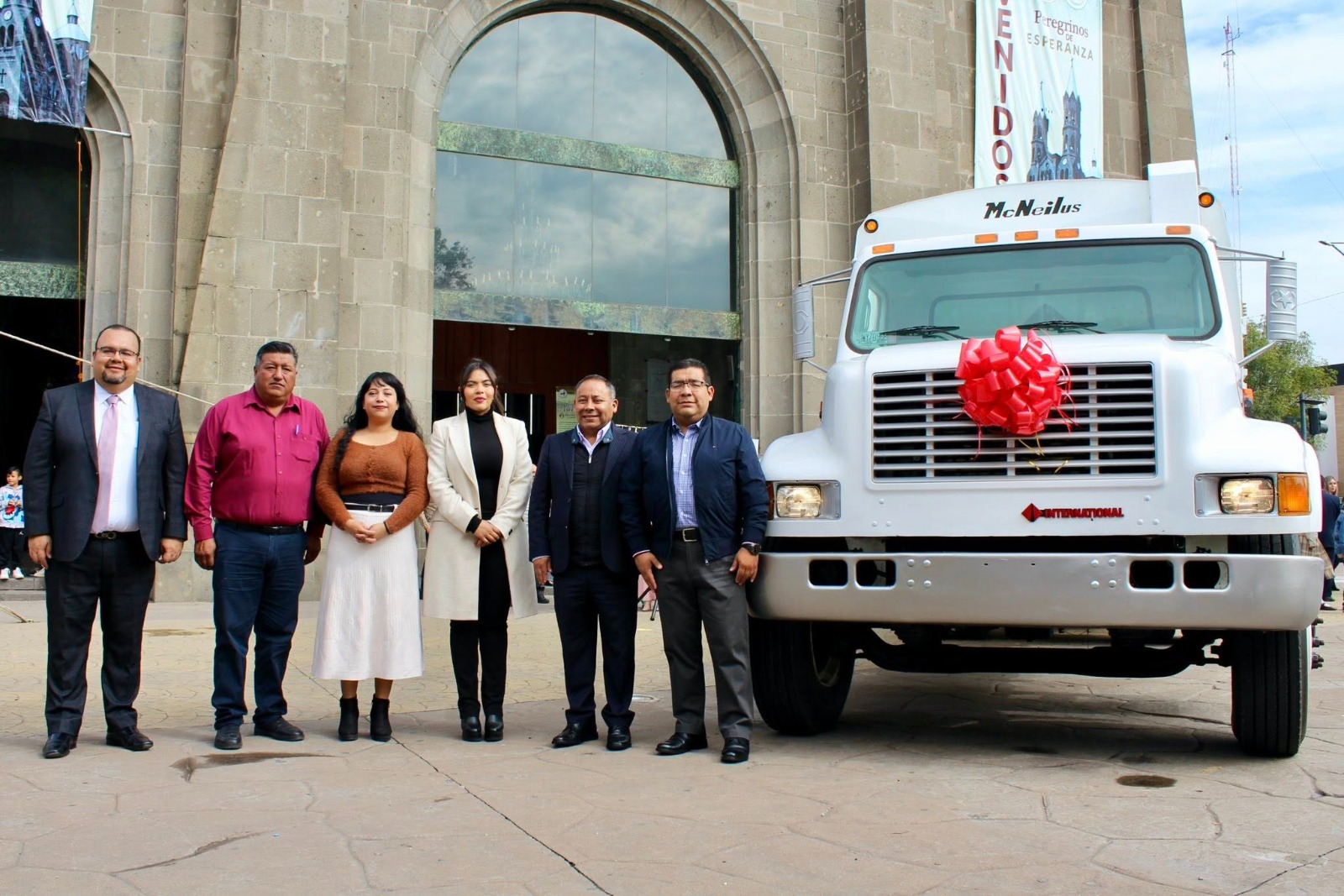 Entrega el Gobierno de Apizaco camión recolector de basura rehabilitado con recursos propios